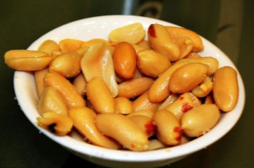 Indonesian Serundeng (Crisp Spiced Coconut with peanuts)