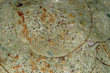 Instant Rava Dosa (Semolina Pancakes)