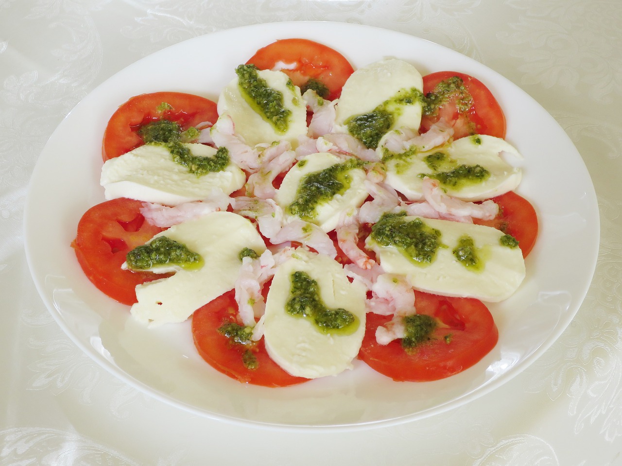 Italian Flag Salad (Caprese)
