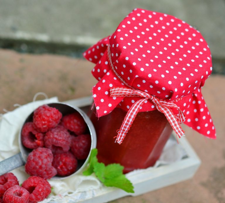 Oatmeal and Jam Bars