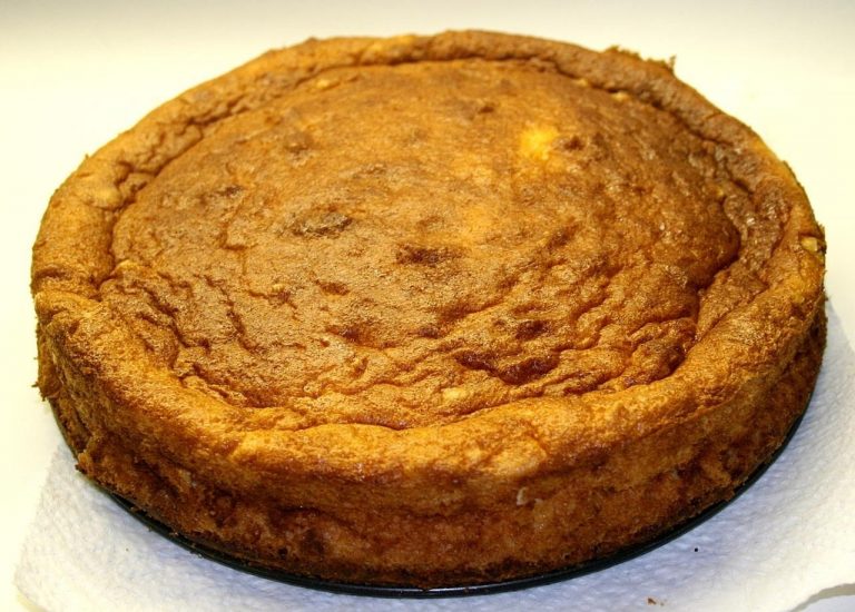 Shirley's No-Bake Cheesecake (Aka Cheese Pie)