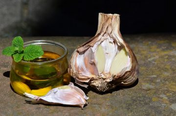 Linguine with Garlic and Oil