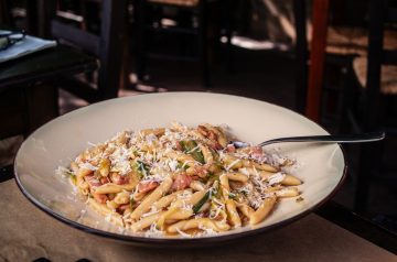 Makaronia Pastitsio (Greek Creamed Macaroni and Cheese)