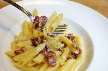 MALFADINE ALLA ROMANA (Pasta with Bacon and Cheese sauce)