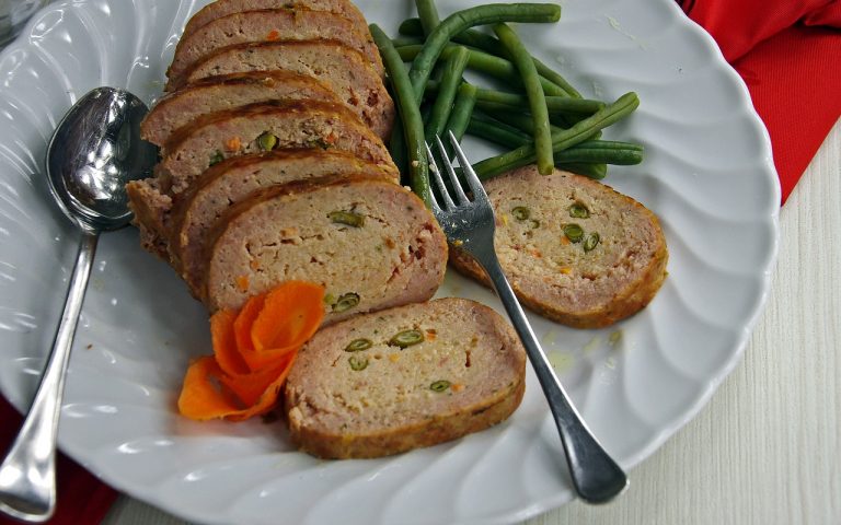 Ground Beef and Onion Gratin