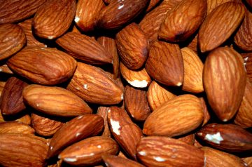 Mediterranean Roasted Green Beans with Slivered Almonds