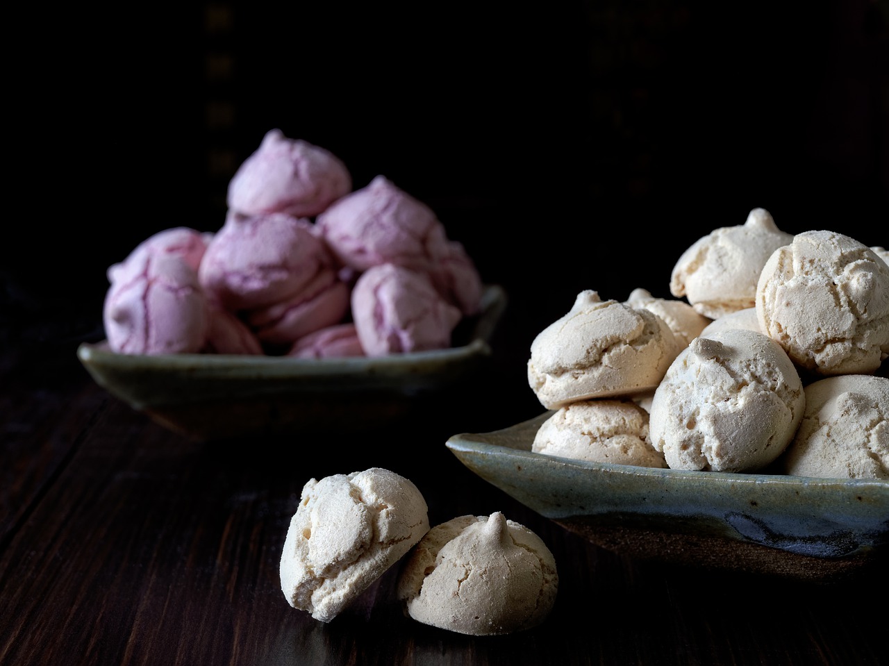 Betty's Easy Meringue Cookies (2 Ingredients)