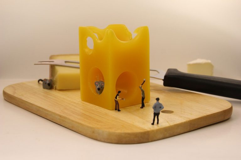 Miniature Cheese Balls