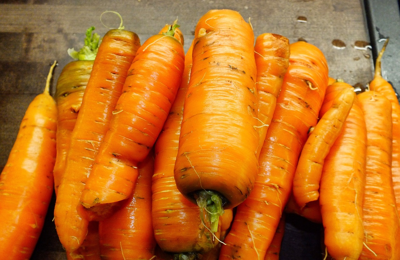 Minted Orange Carrots