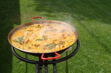 Simple Chicken and Sausage Paella