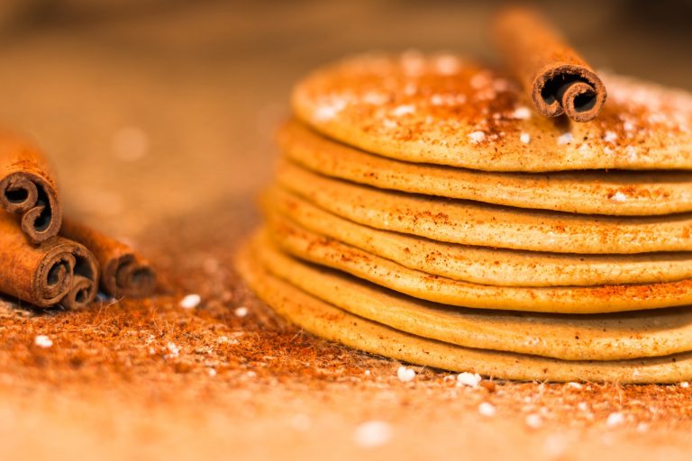 Cinnamon Applesauce Pancakes