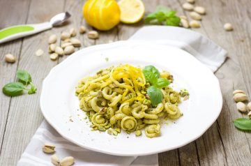 Pesto Pasta With Tomatoes and Pine Nuts