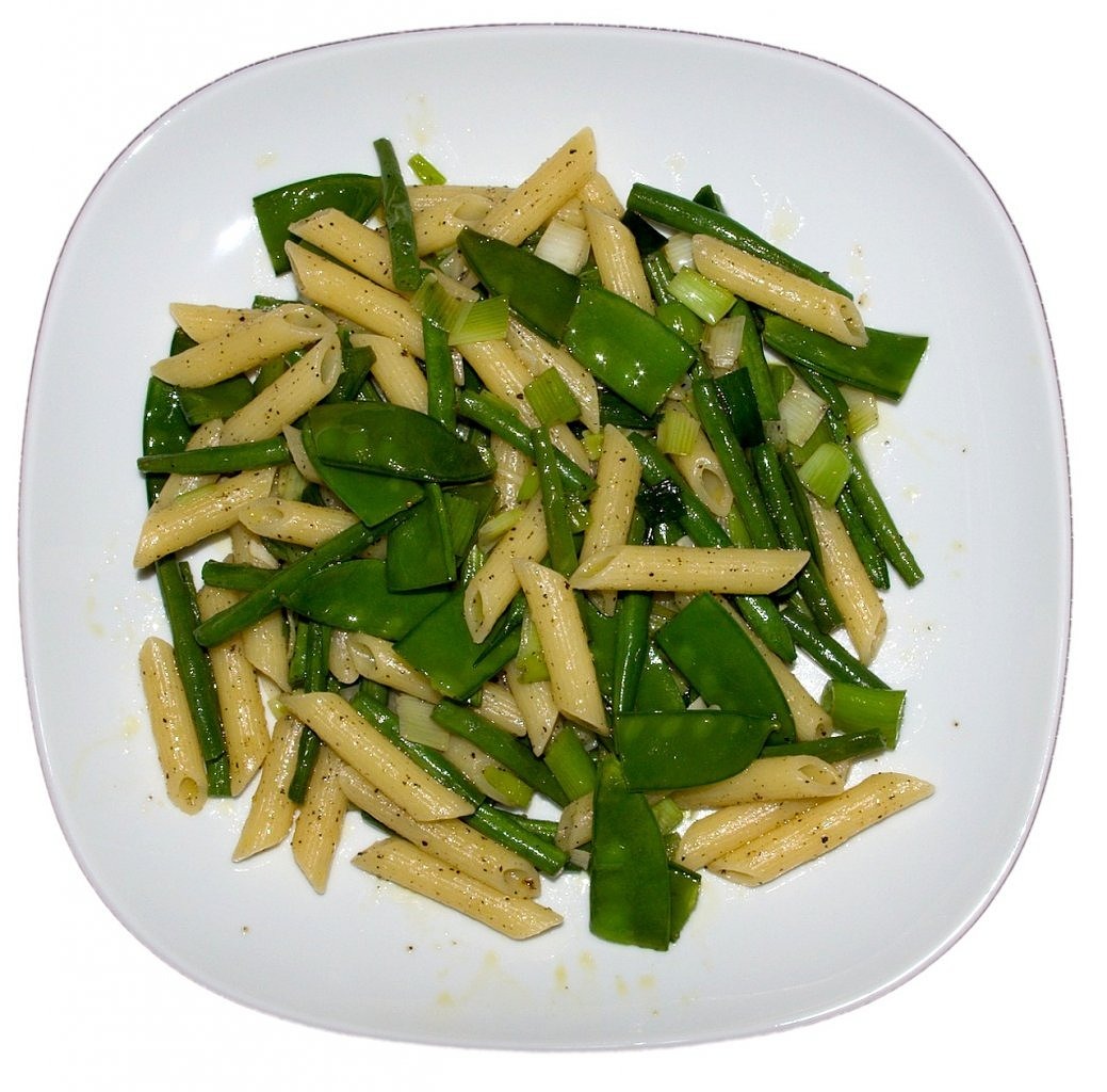 Penne With Peas and Prosciutto