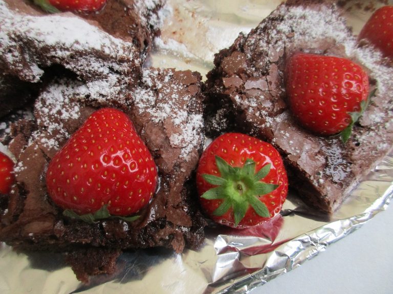 Peppermint Fudge Cake