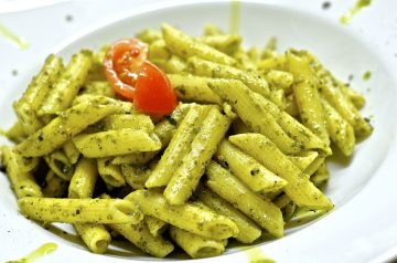 Pesto Penne With Roasted Chicken