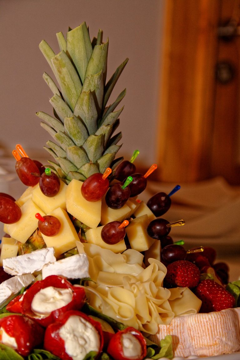 Pineapple Pecan Cheese Ball