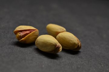 Roasted Nuts With Mace and Cinnamon (Pistachios or Pecans)