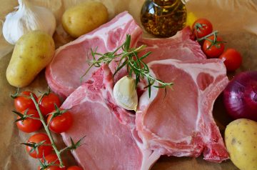 Pork Chops In Onion 'N Garlic Gravy