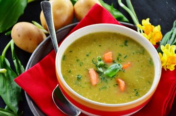 Garlic and Potato Soup ( Vegan )