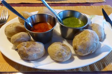 Papas Rellenas (Fried Stuffed Potatoes)