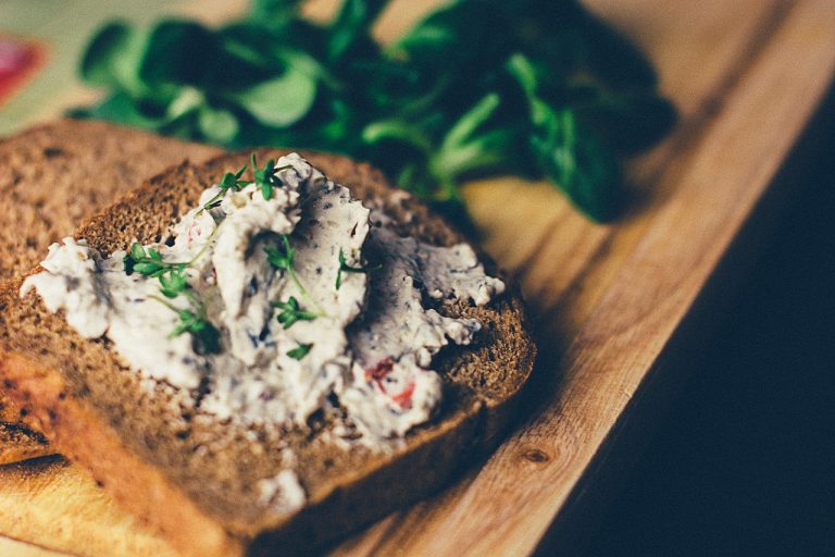 Quark Sandwich Spread