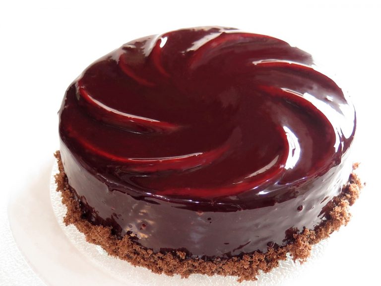 Raspberry-Topped Almond Cake