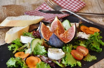 Figs With Herbed Goat Cheese