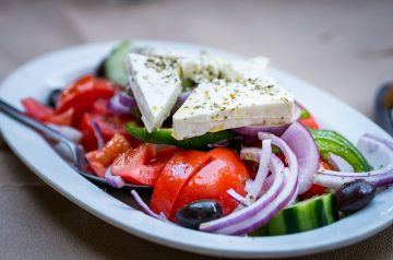 Greek Orzo Salad With Tomatoes and Cucumbers in Lemon Dressing