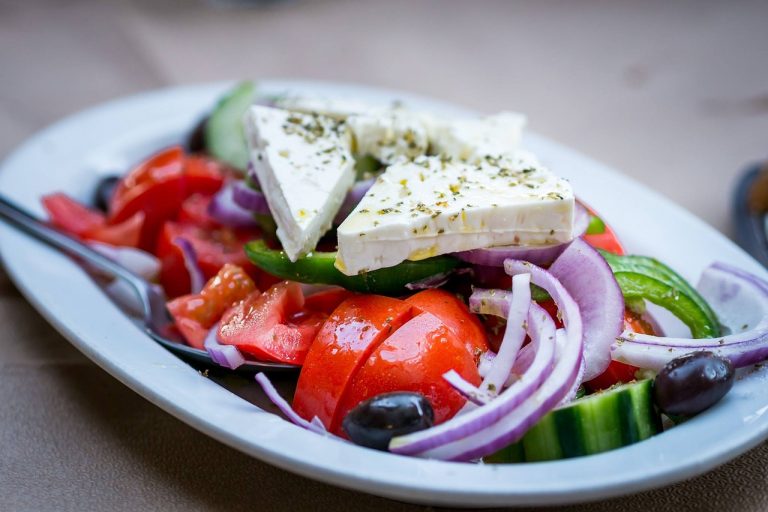 Greek Orzo Salad With Tomatoes and Cucumbers in Lemon Dressing