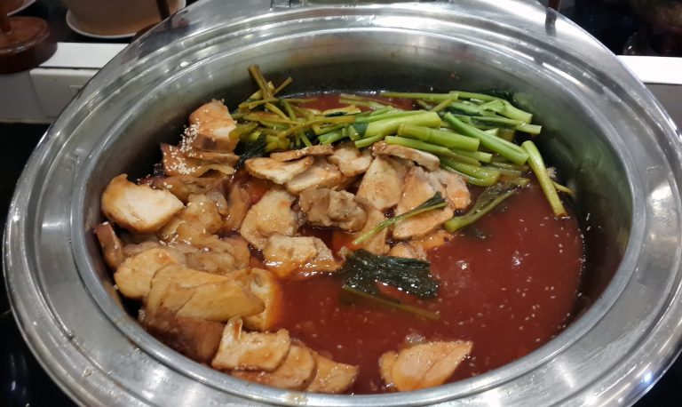 Salmon Curry with Spinach
