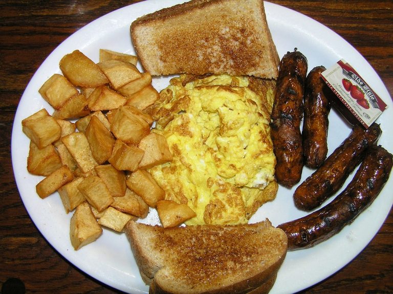 Sausage Gravy Hash Browns Bake