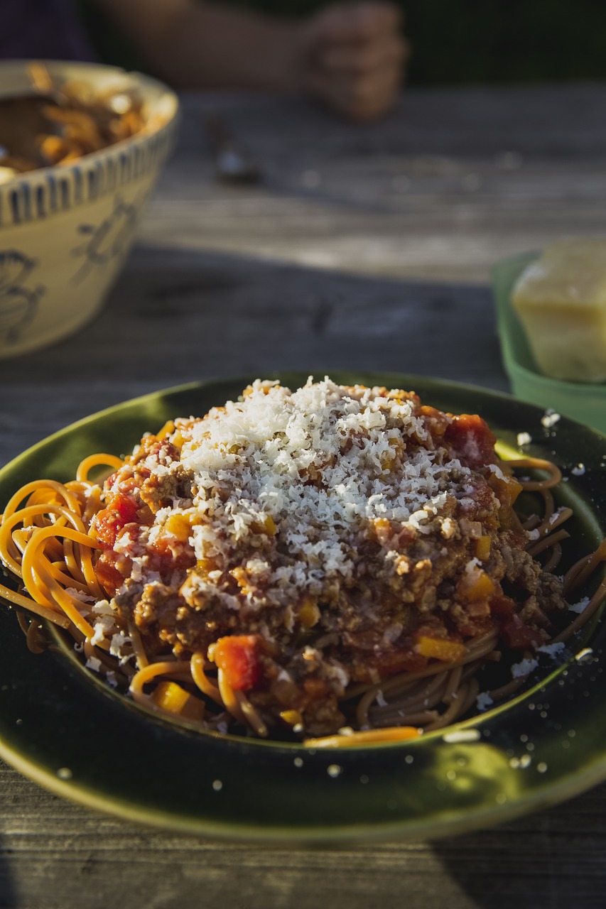 Spaghetti With Chunky Meat and Veggie Sauce