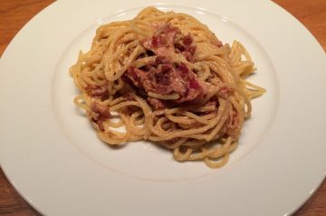 Lazy Girl's Pasta Alla Carbonara With Mushrooms (eggless)