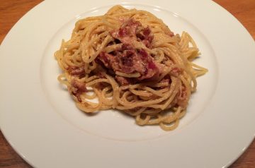 Spaghetti with Bacon and Peas