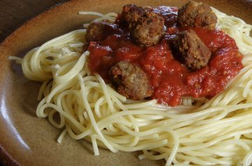 Spaghetti With Middle-Eastern Meatballs