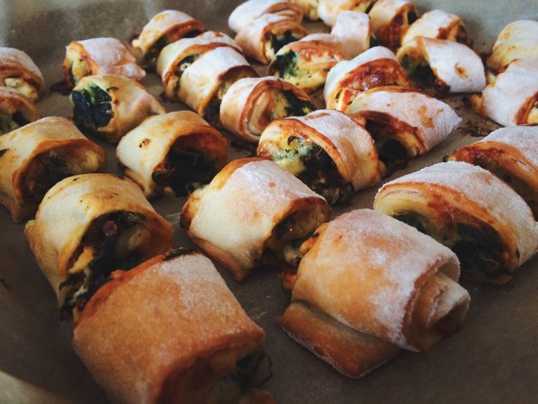 Spinach Cheese Lasagna Rolls