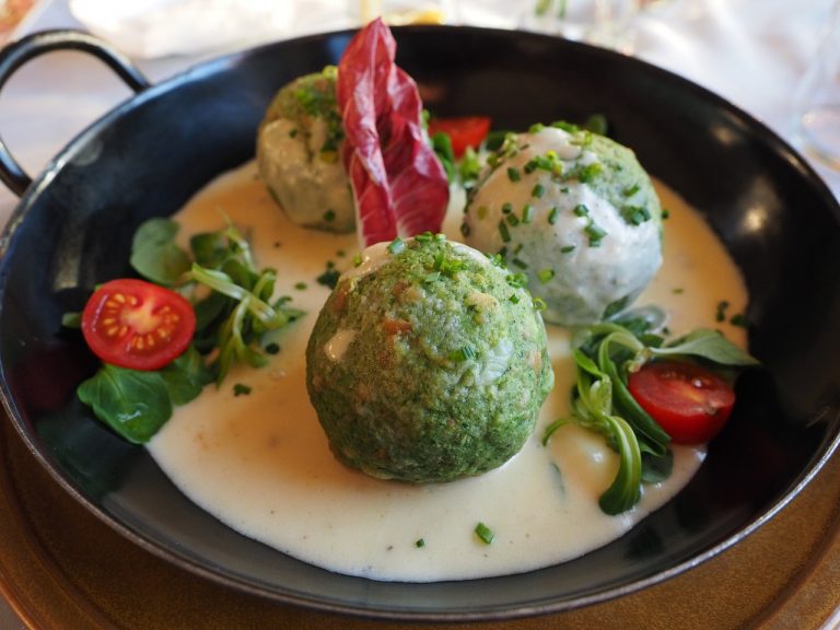 Sauteed Spinach Cream Sauce