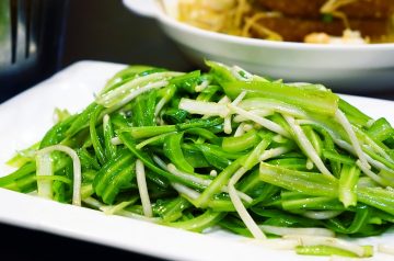 Stir Fried Green Beans With Sprouts and Cellophane Noodles