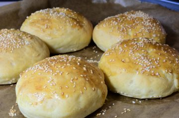 Stuffed Hamburger-Cabbage Buns (Runzas or Bierocks)
