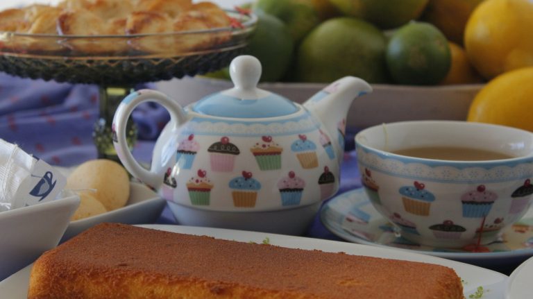 Tassajara Torte With Fruit