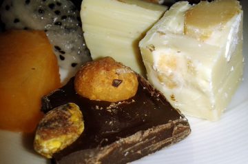 Toffee-Chocolate-Almond Bars