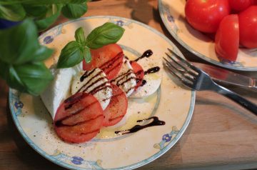 Tomato Mozzarella Salad