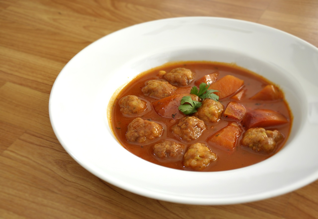 Tomato soup with Chicken Meatballs