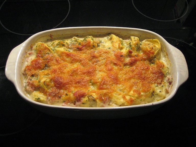 Spinach and Artichoke Tortellini Casserole