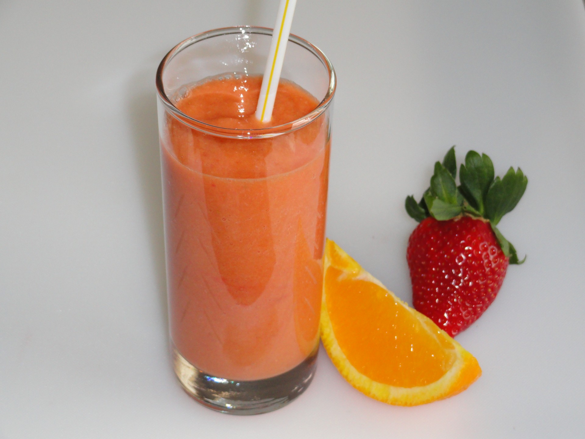 Tropical fruit smoothie