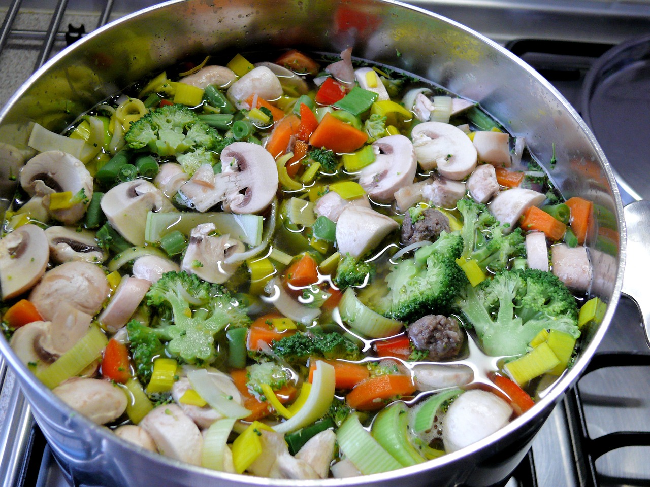 Curried Vegetable and Bean Soup