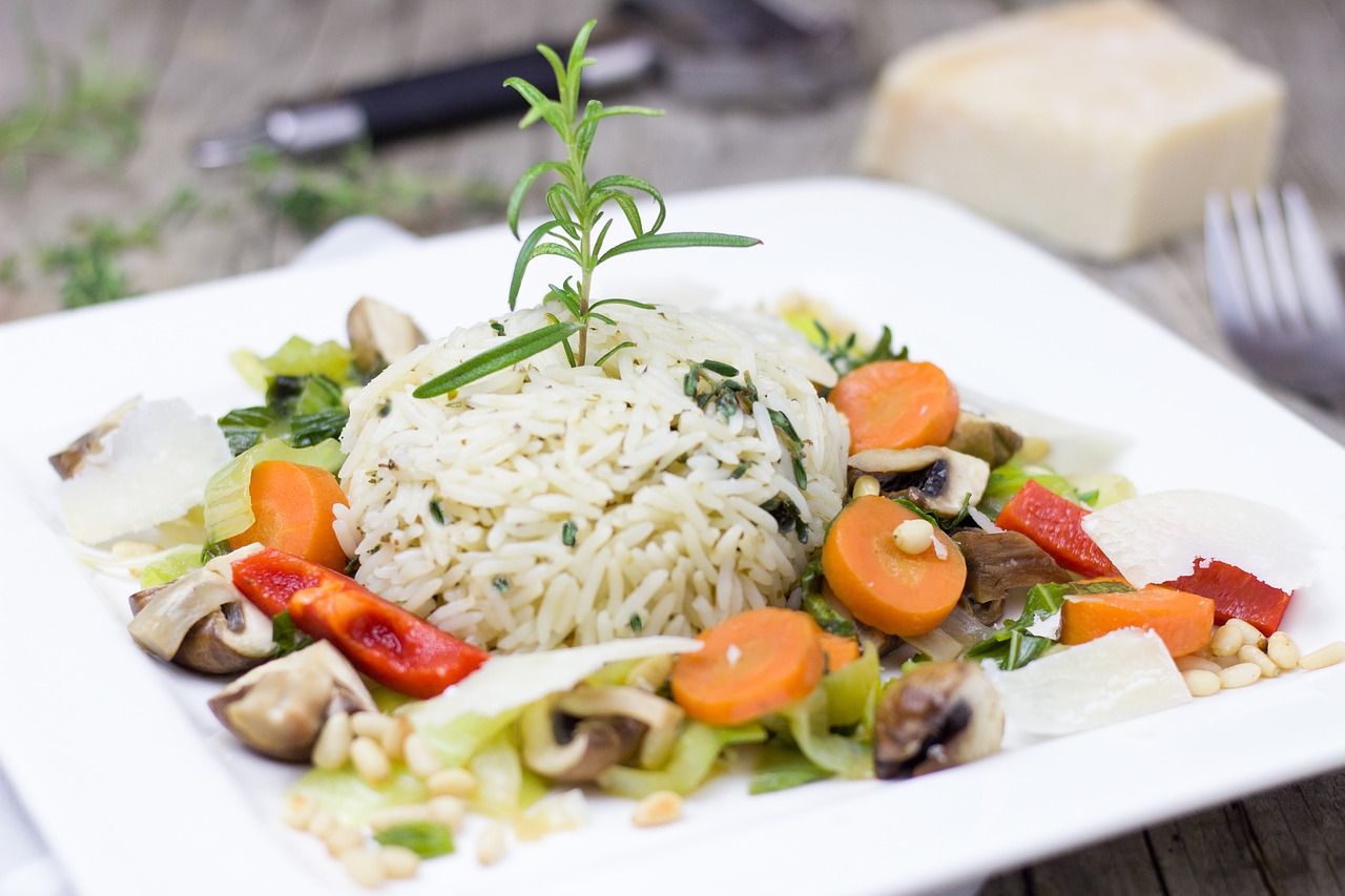 Vegetarian Rice Noodles With Seasonal Vegetables