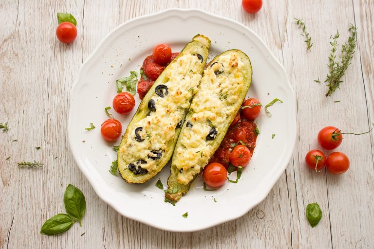 Broccoli and Cheese Sauce Baked in a Pocket