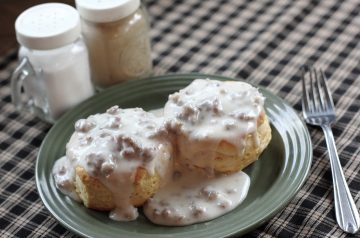 Meatballs With Buttermilk Gravy