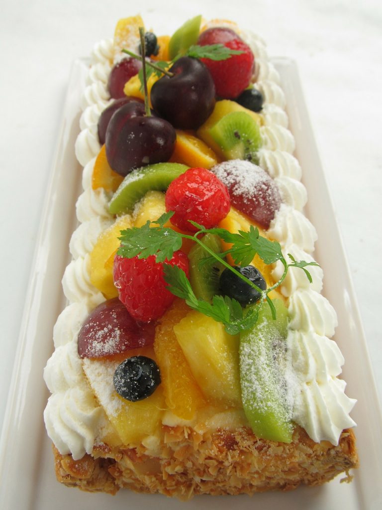 Raspberry-Lemon Cream Cake